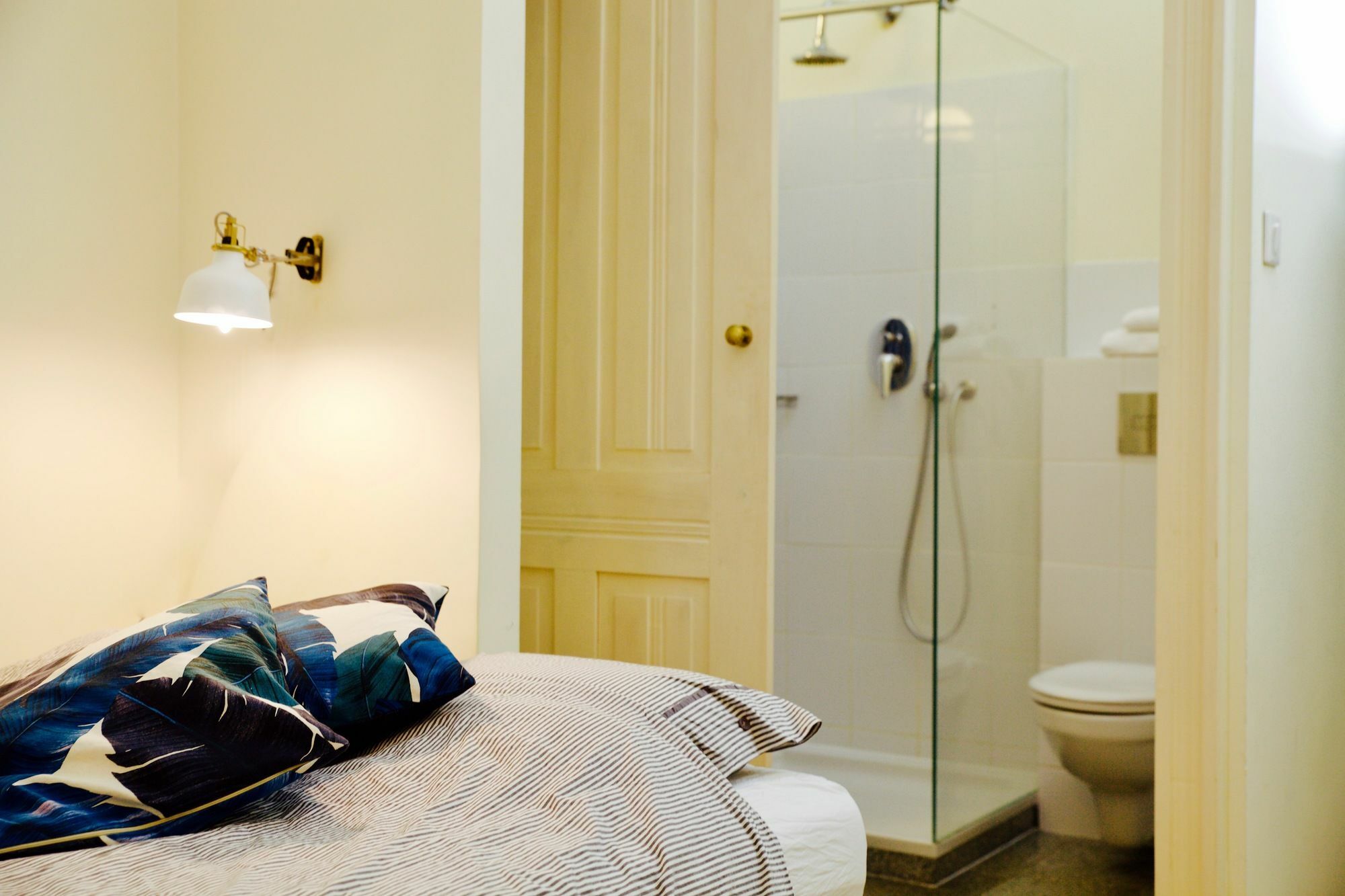 4Th Floor Bed And Breakfast Варшава Екстер'єр фото
